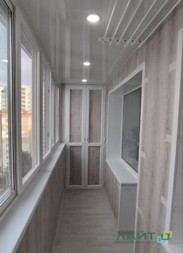 Остекление, отделка панелями, полы, проводка электричества