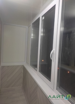 Остекление и внутренняя отделка ламинированными ПВХ панелями VEKA 6-ти метрового балкона